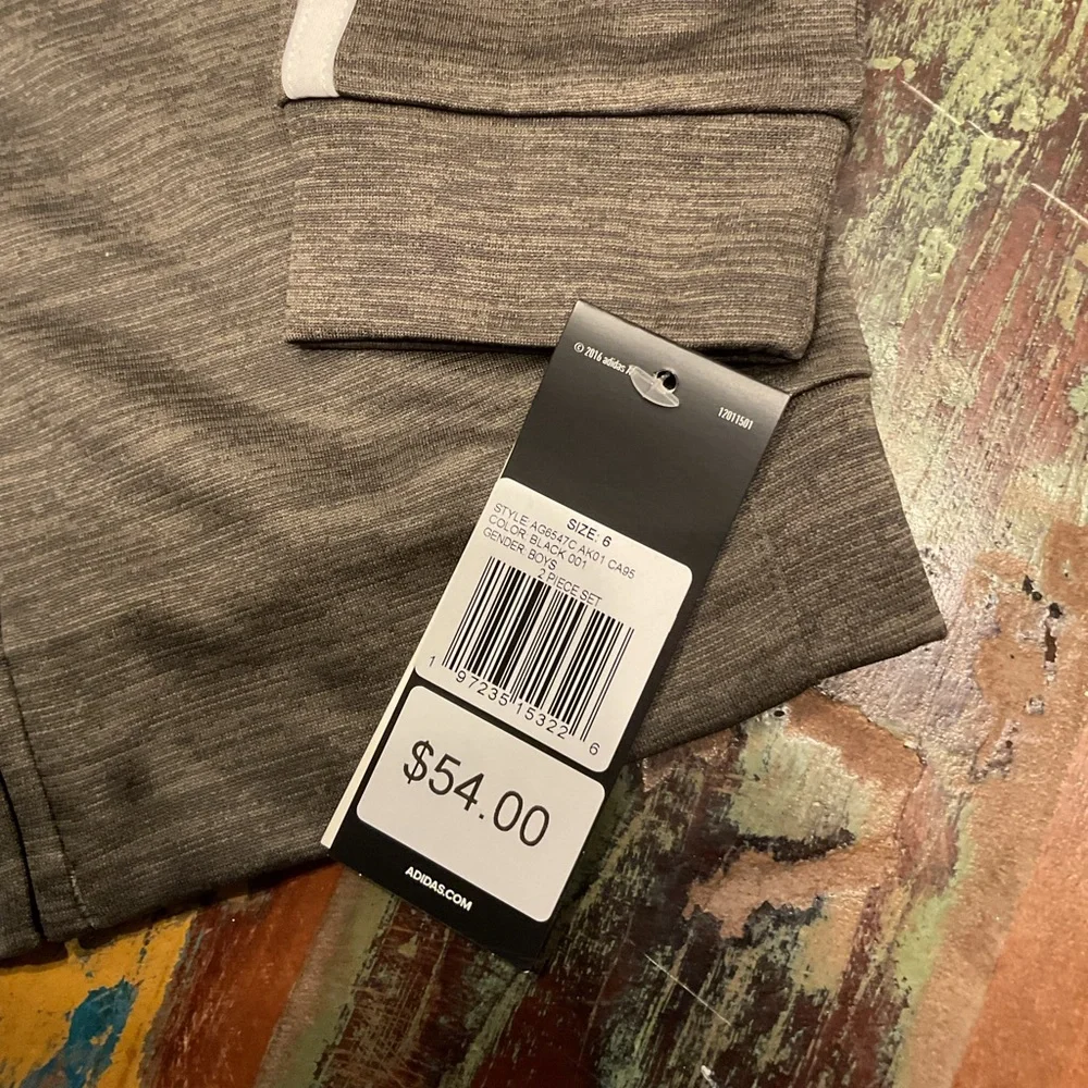 NWT Adidas Boys 2 Piece Set